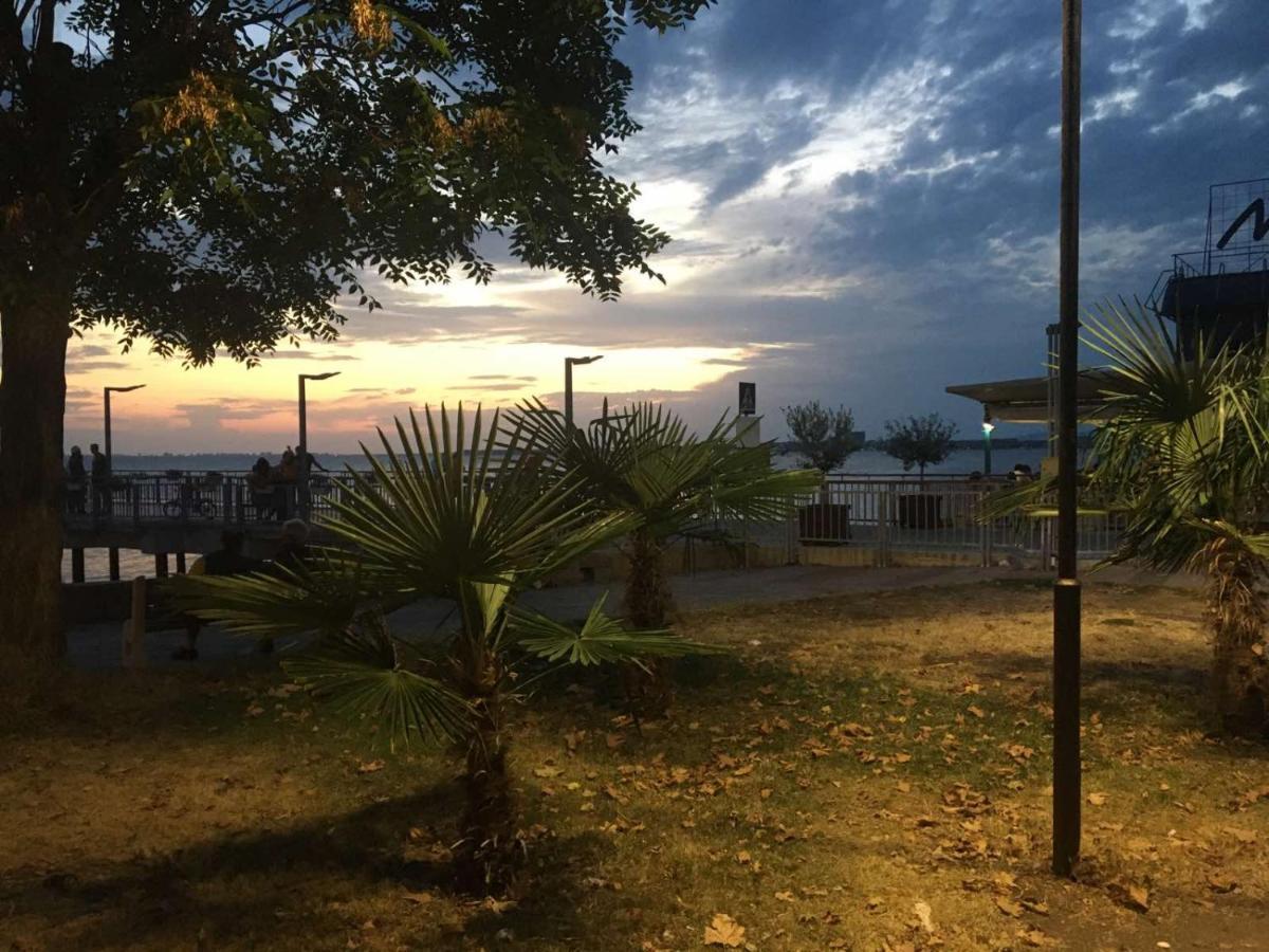 Apartments Sea Sounds Pomorie Exterior foto