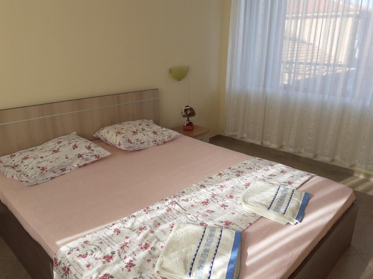 Apartments Sea Sounds Pomorie Exterior foto